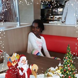 Meet your Posher, Ella